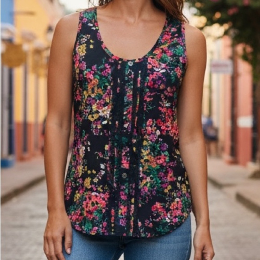 LUSH FLORAL SLEEVELESS RACERBACK TANK TOP SIZE SMALL LACE TRIM LIGHTWEIGHT SILKY